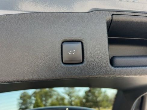 Used 2024 Ford Escape Platinum w/ Premium Technology Package image 34