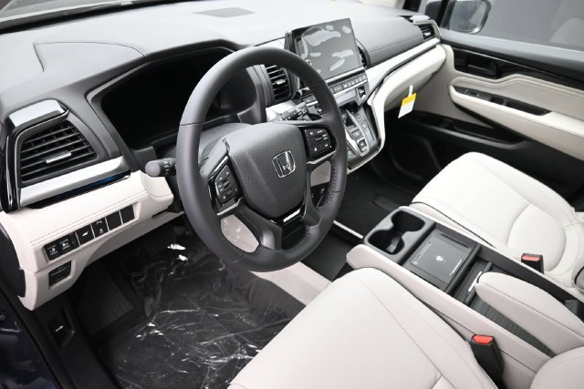 New 2027 Honda Odyssey Touring image 17
