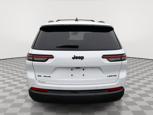 Used 2023 Jeep Grand Cherokee L Limited w/ Black Appearance Package image 24