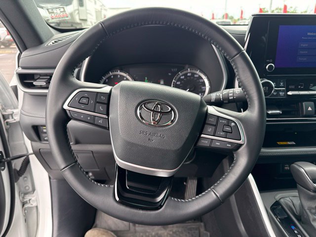 Used 2024 Toyota Highlander XSE AWD/4WD image 29