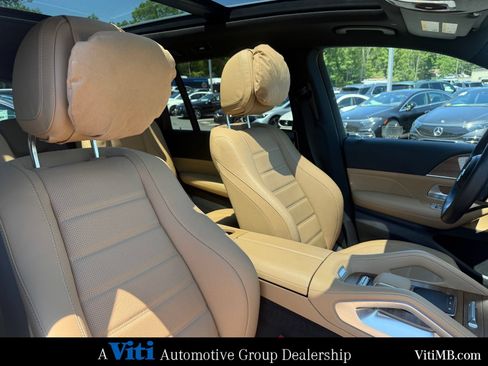 Certified 2025 Mercedes-Benz GLS 580 4MATIC image 31