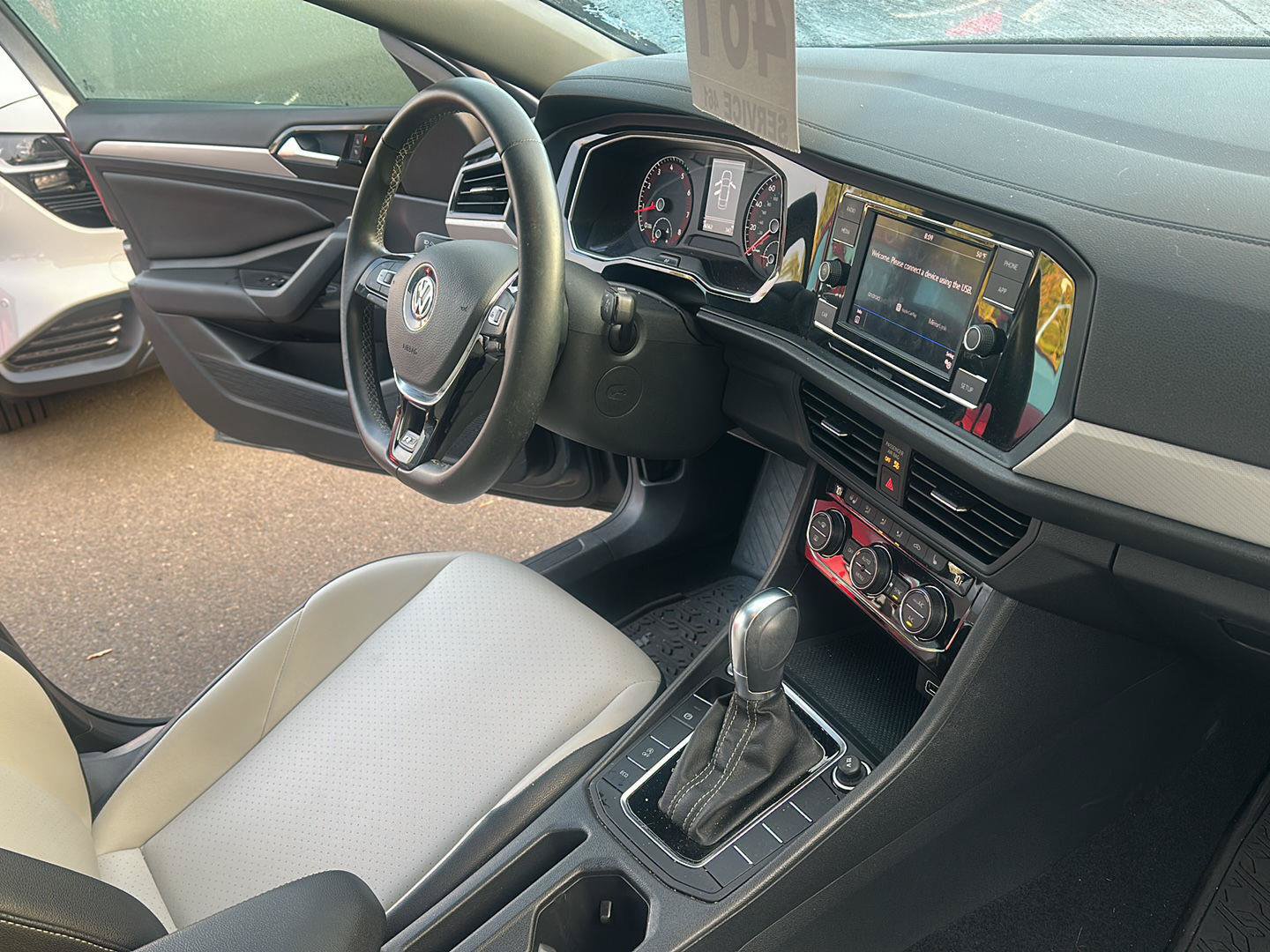 Used 2019 Volkswagen Jetta R-Line w/ R-Line Cold Weather Package FWD image 10