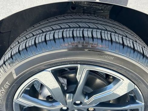 Certified 2022 Chevrolet Equinox RS AWD/4WD image 10