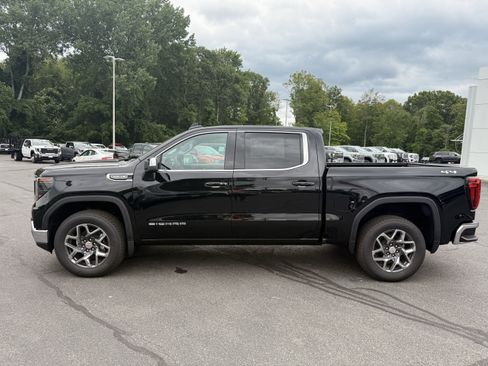 New 2025 GMC Sierra 1500 SLE w/ Preferred Package image 2