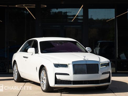 Used 2021 Rolls-Royce Ghost image 1
