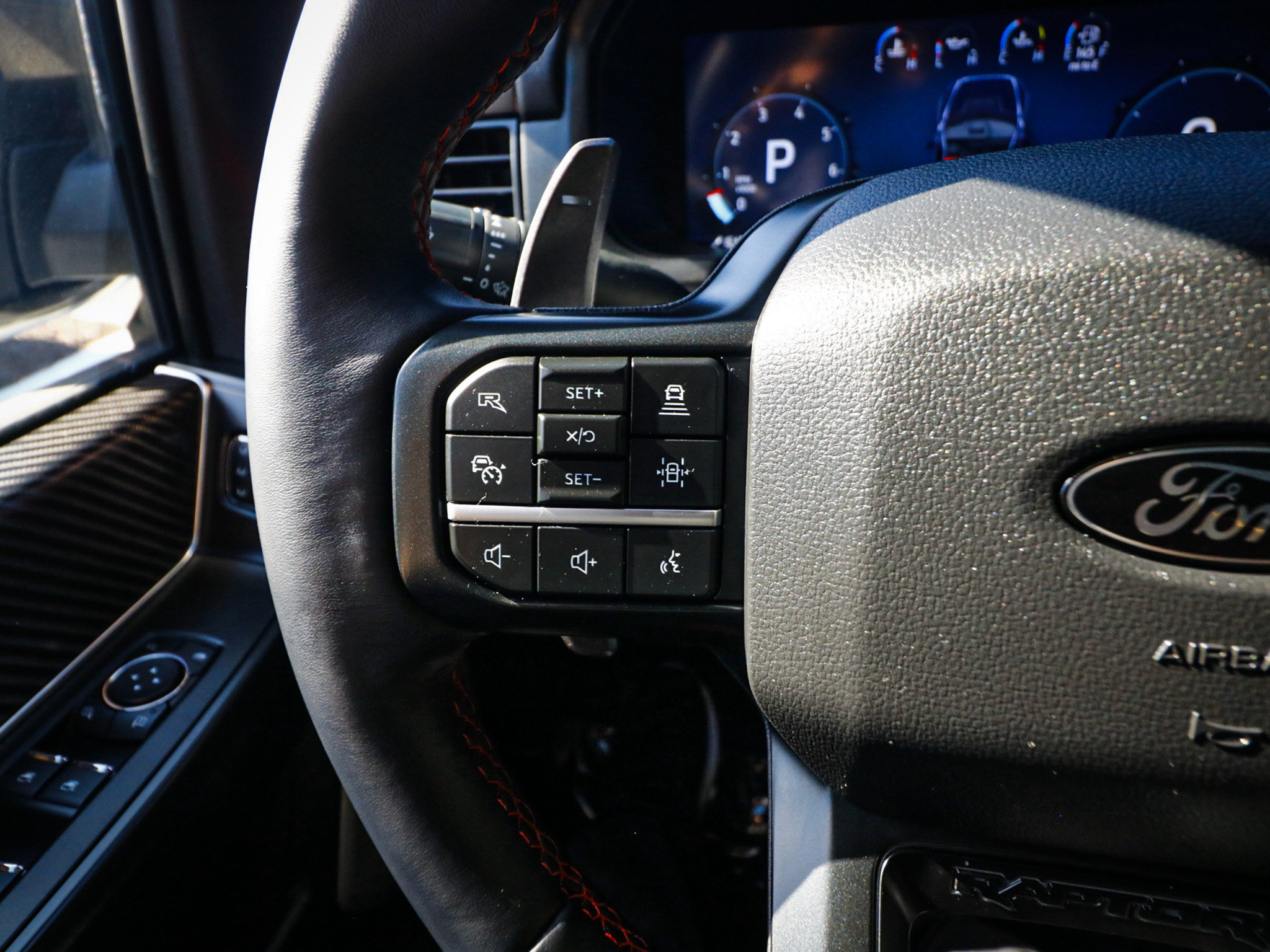 Used 2025 Ford F150 Raptor AWD/4WD image 19