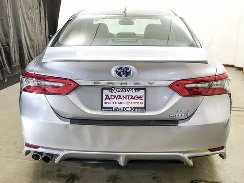 Used 2023 Toyota Camry XSE image 6
