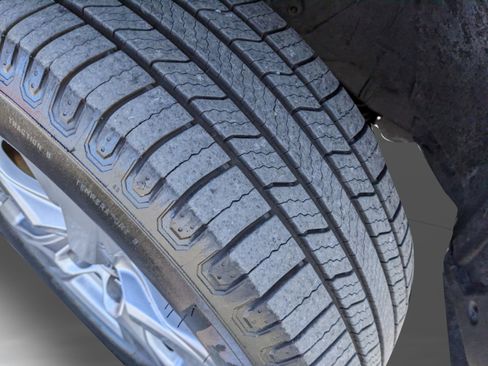 Used 2022 Toyota RAV4 XLE image 42