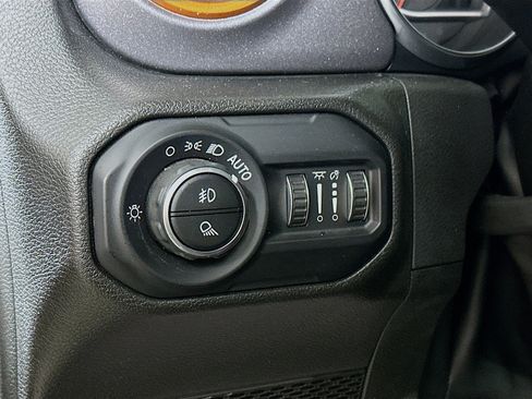 Used 2022 Jeep Gladiator Mojave w/ LED Lighting Group AWD/4WD image 12