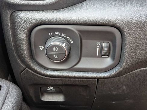 New 2026 RAM 1500 Express AWD/4WD image 27
