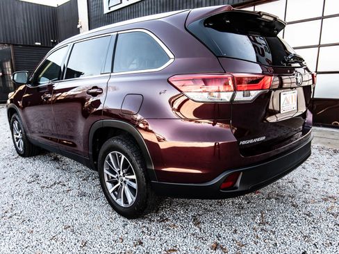 Used 2019 Toyota Highlander XLE image 5