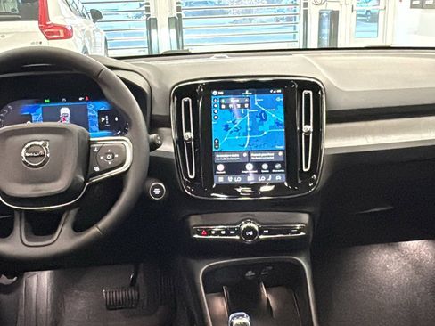 Used 2026 Volvo XC40 B5 Plus w/ Protection Package Premier image 11