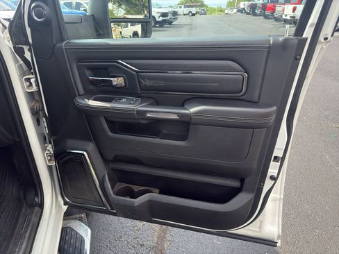 Used 2023 RAM 3500 Limited AWD/4WD image 18