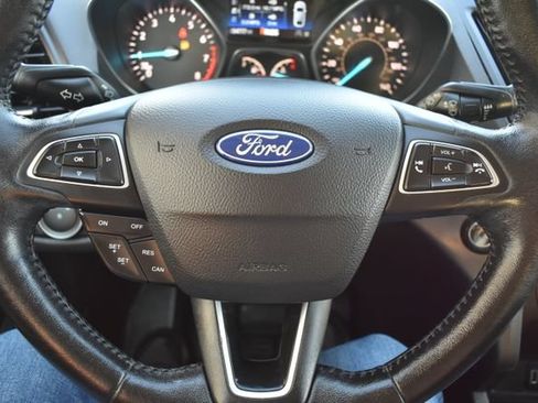 Used 2019 Ford Escape SEL AWD/4WD image 22