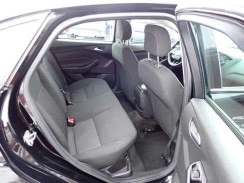 Used 2018 Ford Focus SE image 10