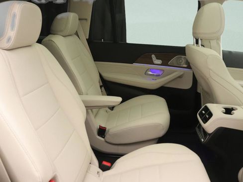 New 2026 Mercedes-Benz GLS 450 4MATIC image 8