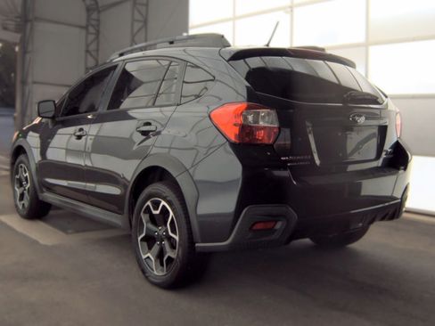 Used 2014 Subaru Crosstrek 2.0i Premium w/ Moonroof Package AWD/4WD image 4