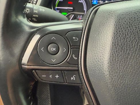 Used 2022 Toyota Camry XSE image 18