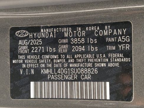 Used 2025 Hyundai Elantra SE FWD image 33
