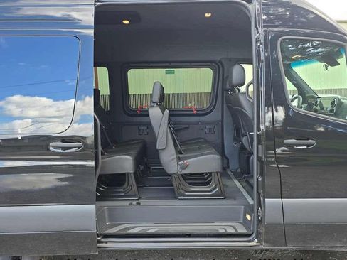 Used 2025 Mercedes-Benz Sprinter 2500 image 14