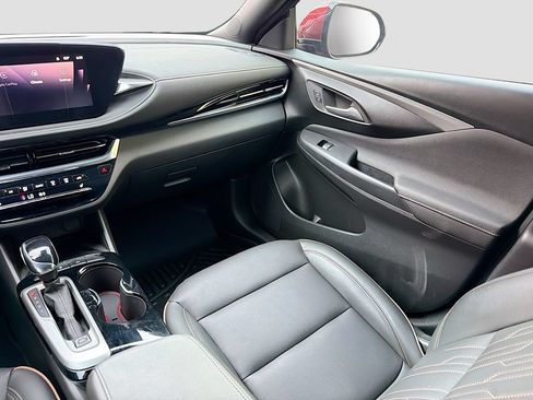 Used 2024 Buick Envista Sport Touring FWD image 23