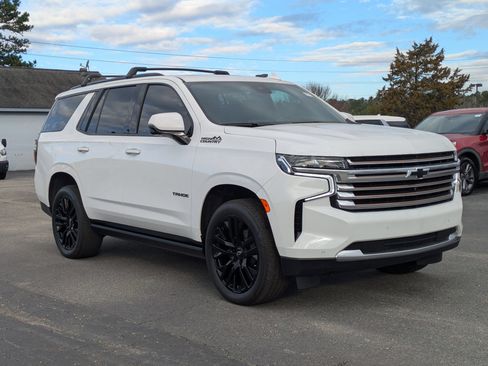 Used 2023 Chevrolet Tahoe High Country w/ Premium Package AWD/4WD image 2