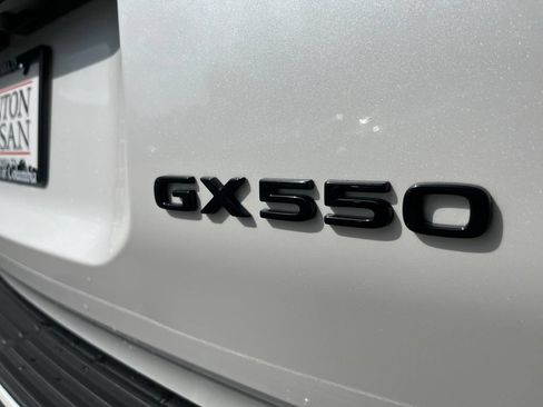 Used 2024 Lexus GX 550 AWD/4WD image 40