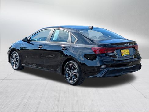 Certified 2024 Kia Forte LXS w/ LXS Technology Package FWD image 5