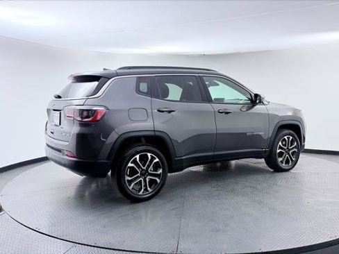 Used 2023 Jeep Compass Limited AWD/4WD image 8