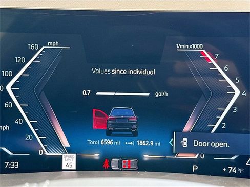 Used 2025 BMW X7 xDrive40i w/ Climate Comfort Package image 11