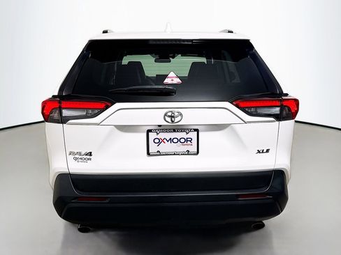 Certified 2020 Toyota RAV4 XLE Premium FWD image 6