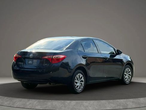 Used 2019 Toyota Corolla LE FWD image 6