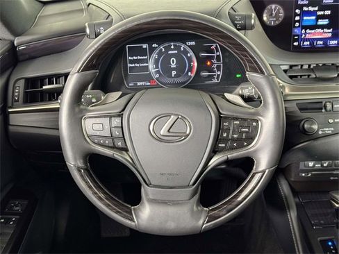 Used 2019 Lexus ES 350 Luxury w/ Accessory Package image 21