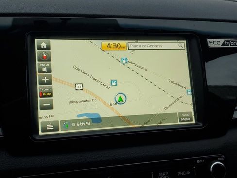 Used 2017 Kia Niro EX image 18