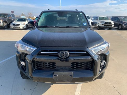 Used 2023 Toyota 4Runner SR5 Premium image 9