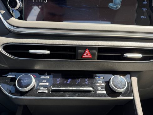 Certified 2023 Hyundai Sonata Limited FWD image 10