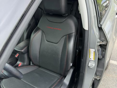 Used 2021 Jeep Compass Trailhawk AWD/4WD image 7