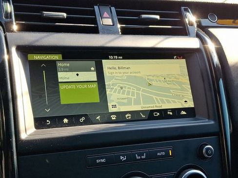 Used 2018 Land Rover Discovery SE image 18