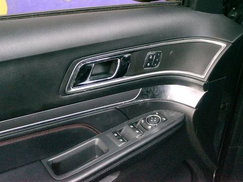 Used 2017 Ford Explorer Sport AWD/4WD image 16