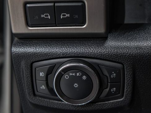 Used 2019 Ford F250 Platinum w/ Platinum Ultimate Package AWD/4WD image 30