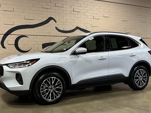 Used 2025 Ford Escape image 10