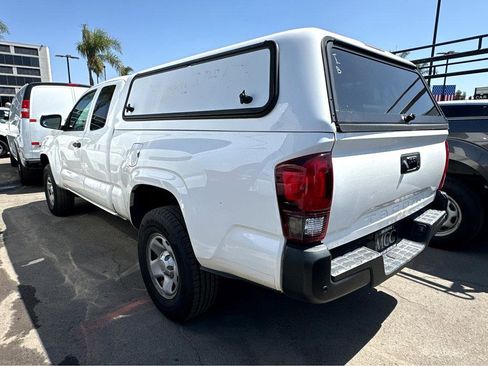 Used 2022 Toyota Tacoma SR RWD image 3