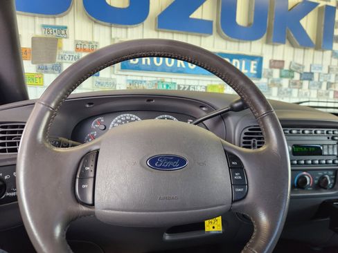 Used 2004 Ford F150 XLT image 10