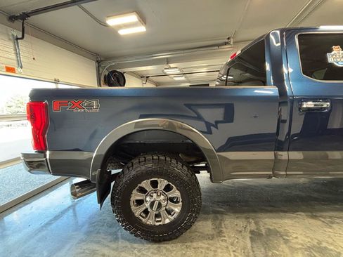 Used 2017 Ford F350 Lariat w/ Lariat Ultimate Package AWD/4WD image 13