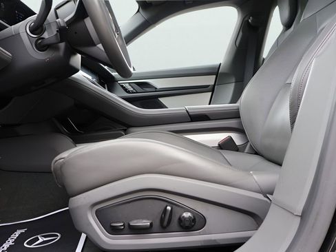 Used 2020 Porsche Taycan 4S image 34