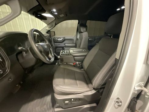 Used 2024 Chevrolet Silverado 1500 Custom Trail Boss w/ LPO, Dark Essentials Package AWD/4WD image 9