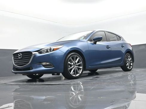 Used 2018 MAZDA MAZDA3 Touring image 19