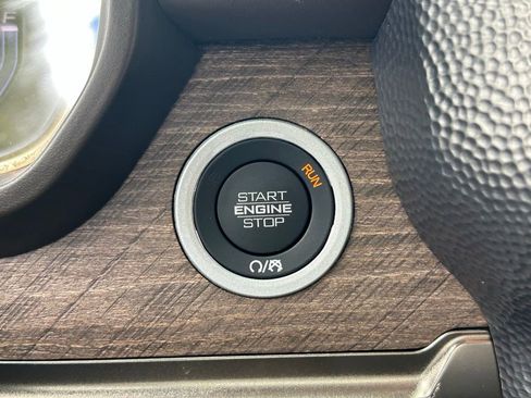 Used 2025 RAM 1500 Limited image 24