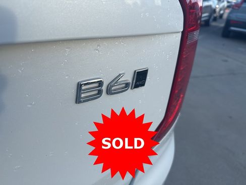 Certified 2023 Volvo XC90 B6 Plus image 8