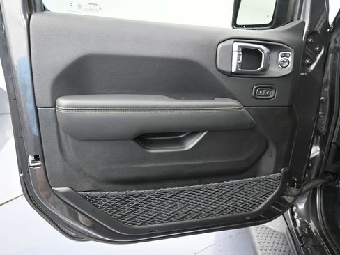 New 2025 Jeep Wrangler Unlimited Sahara w/ Technology Group image 11